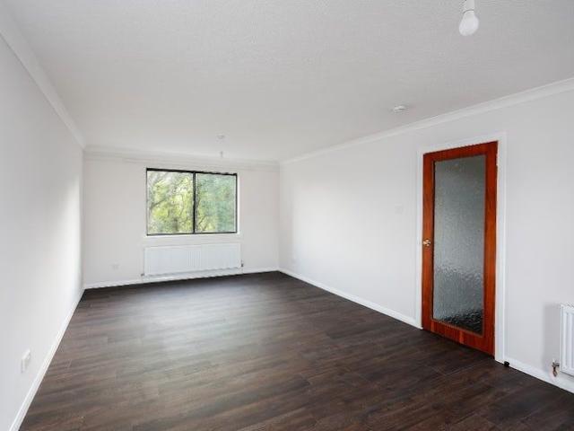 Apartment for rent in Baberton, Juniper Green