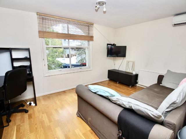 Apartment for rent in Maida Vale, Greater London