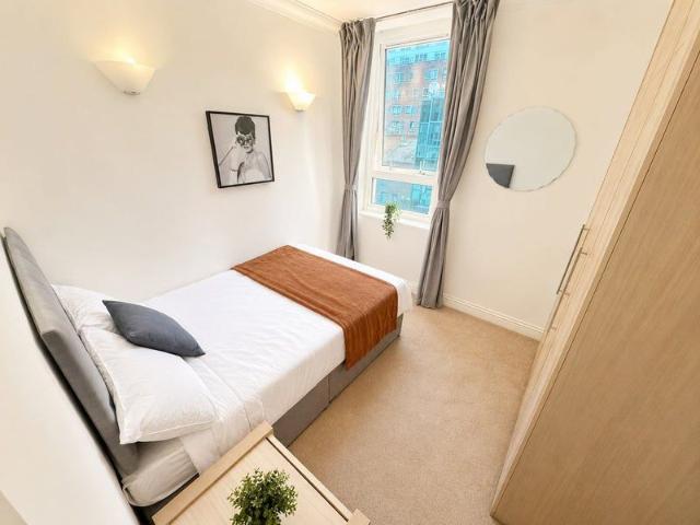 Room for rent in Isle Of Dogs, Greater London