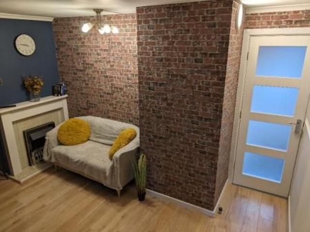 Room for rent in Poolfields, Butterton