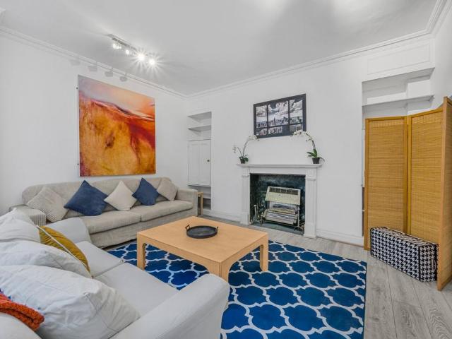 Apartment for rent in Paddington, Greater London