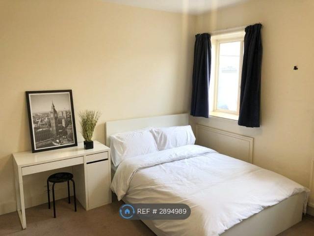 Studio for rent in Bayswater, Greater London
