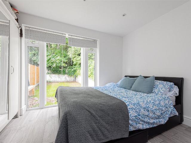Studio for rent in Stroud Green, Greater London
