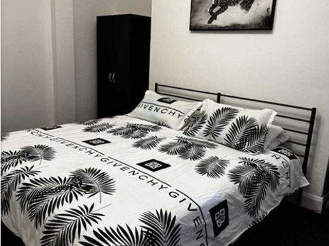 Room for rent in North Kensington, Greater London