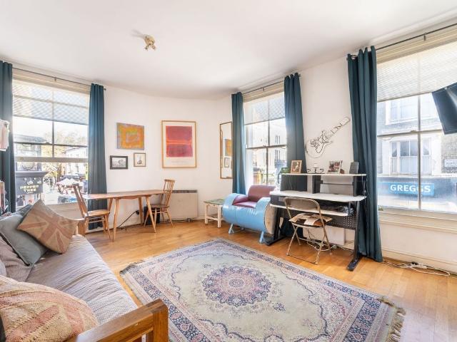 Studio for rent in North Kensington, Greater London