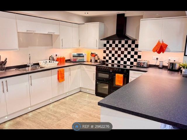 Room for rent in Heath Farm, Frankwell