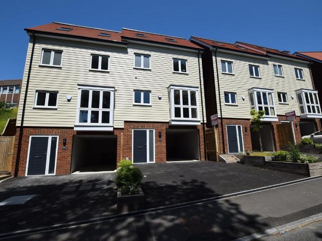 House for rent in Tilekiln, Guestling Green