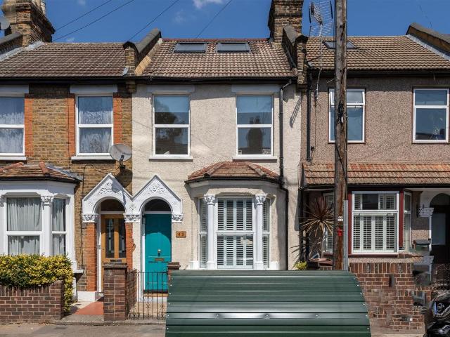 Apartment for rent in Higham Hill, Greater London