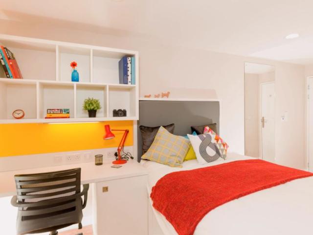 Studio for rent in Foss Islands, High Field