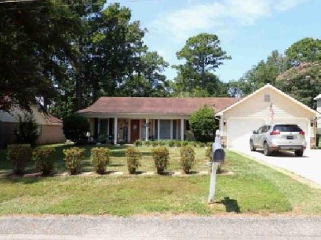 House for sale in Lake Forest, Daphne