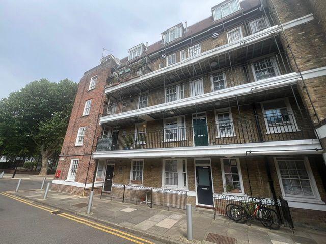 Apartment for rent in North Kensington, Greater London