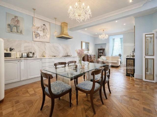 House for rent in Royal Borough of Kensington and Chelsea, Greater London