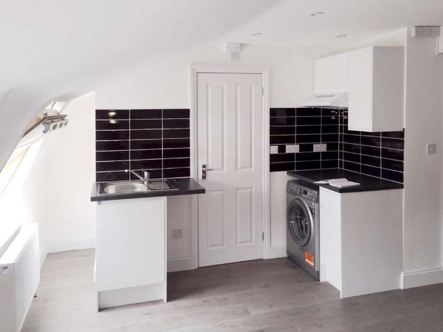 Studio for rent in London Borough of Ealing, Hanwell