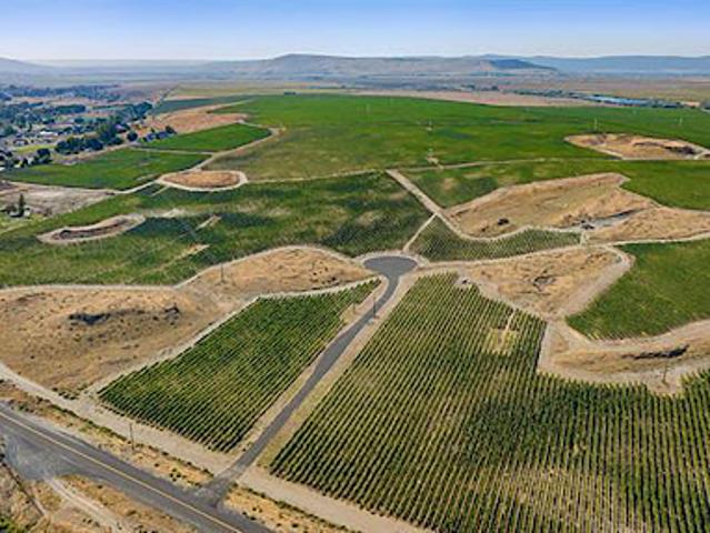 Land for sale in West Richland, Washington