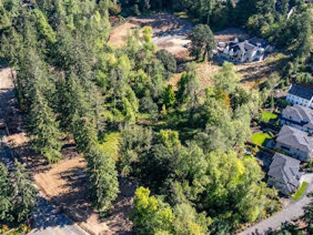 Land for sale in Lake Oswego