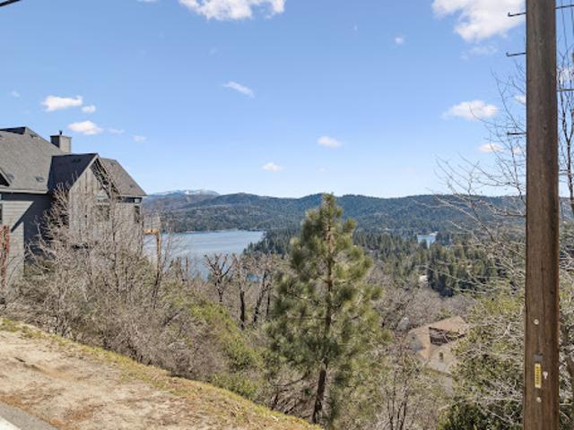 Land for sale in Cedar Glen, California