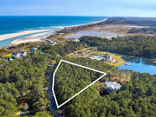 Land for sale in Pawleys Island, South Carolina