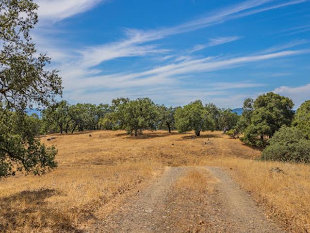 Land for sale in Yorkville, California