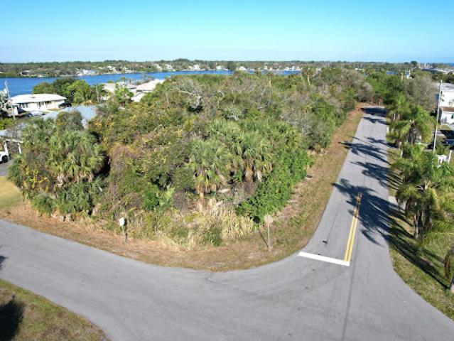 Land for sale in Sebastian