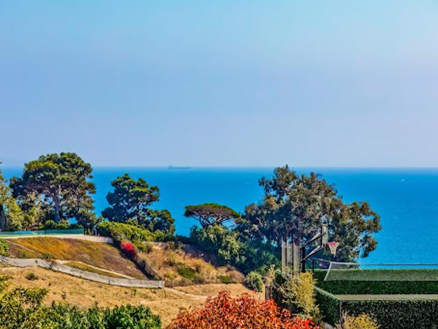 Land for sale in Pacific Palisades Land for sale in Pacific Palisades