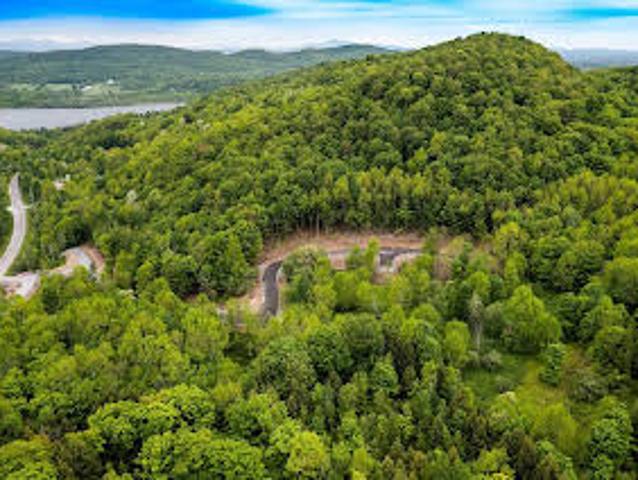 Land for sale in Bromont