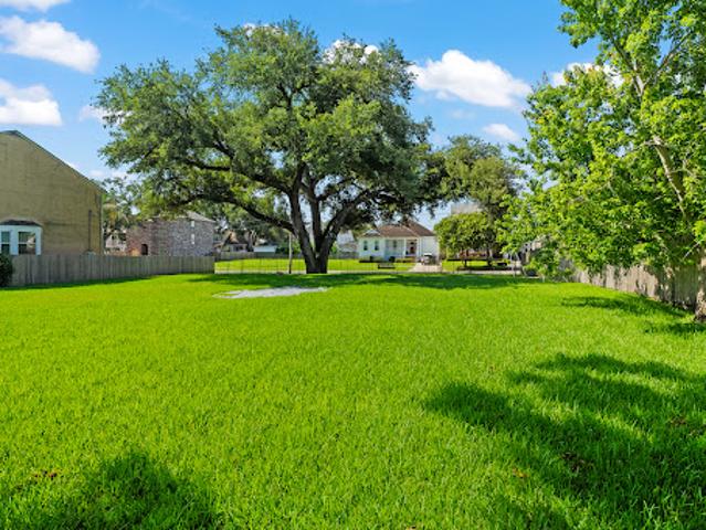 Land for sale in New Orleans, Louisiana