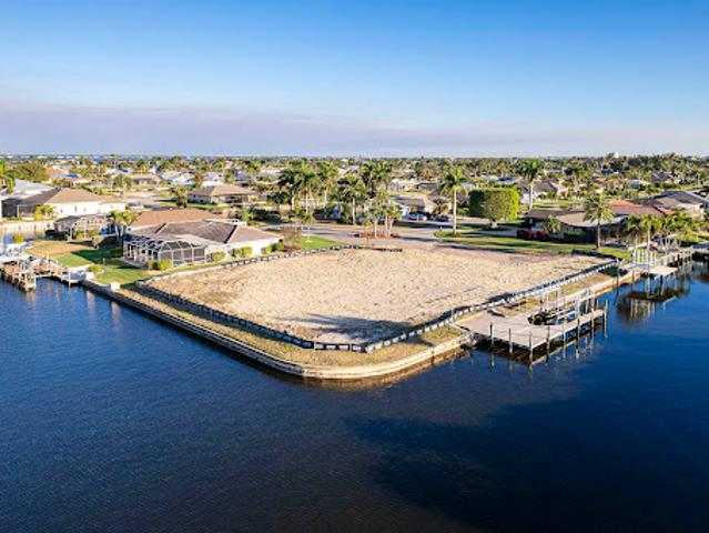 Land for sale in Cape Coral, Florida