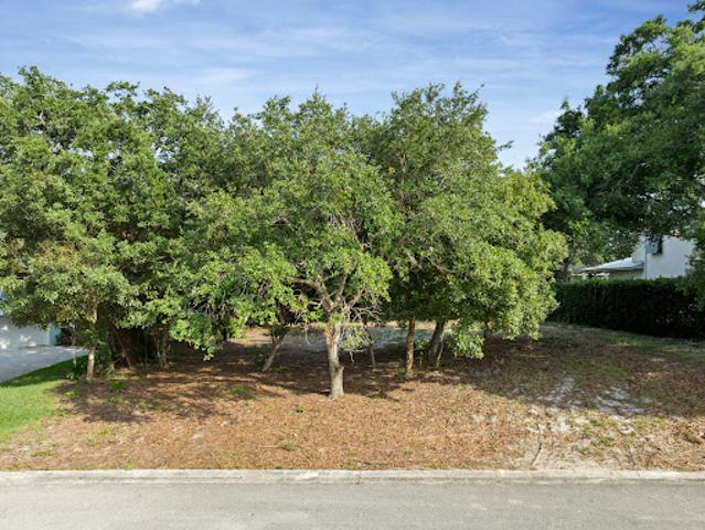 Land for sale in Stuart