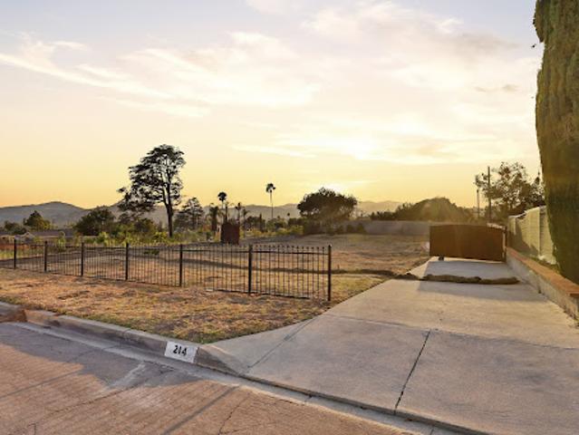 Land for sale in Altadena, California