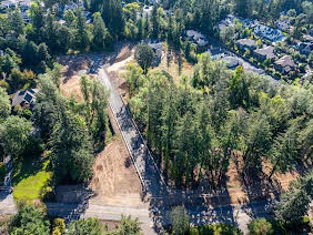 Land for sale in Lake Oswego