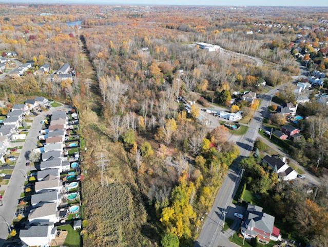 Land for sale in Laval