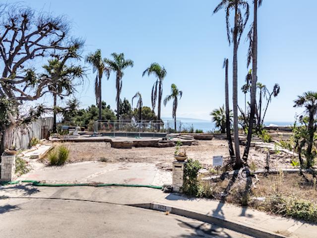 Land for sale in Canoga Park, California