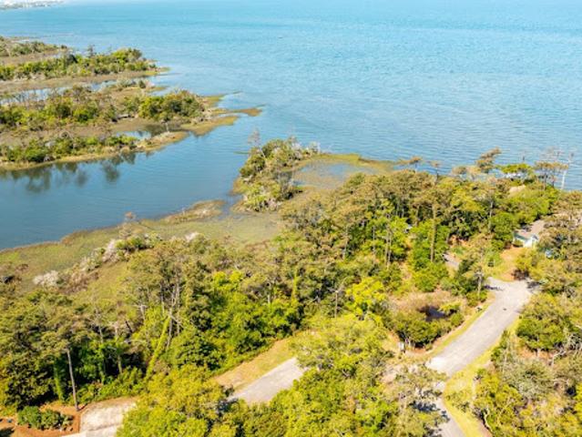 Land for sale in Pine Knoll Shores, Carteret County
