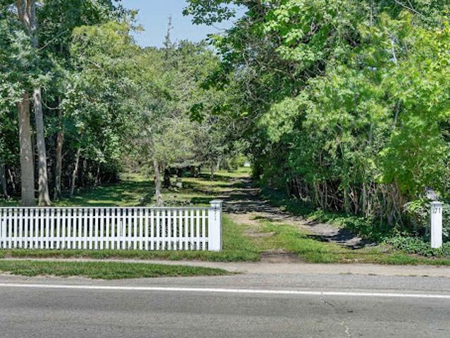 Land for sale in Edgartown, Massachusetts