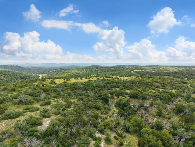 Land for sale in Comfort