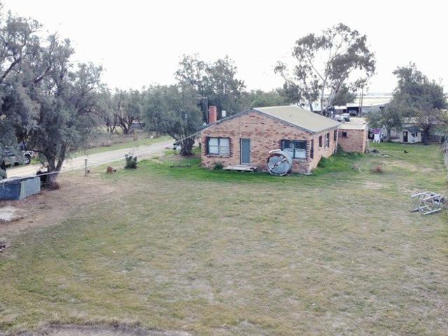 Cottage for sale in Fairley, Victoria