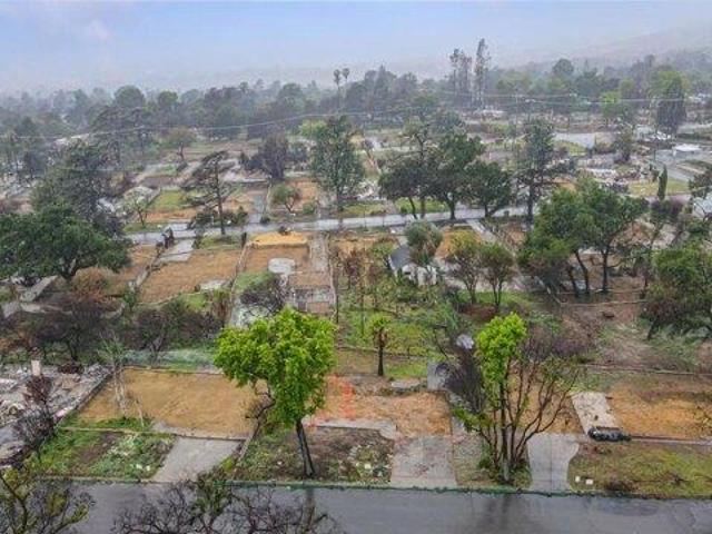 Land for sale in Altadena