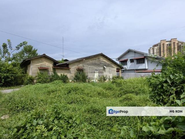 House for sale in Malaka