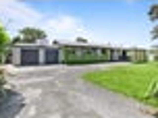 House for sale in Awhitu