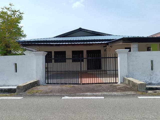 Bungalow for sale in Muar, Johor