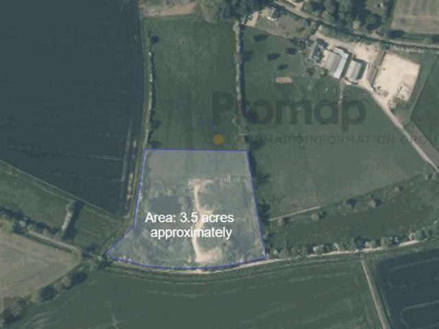 Land for sale in Barholm, Lincolnshire
