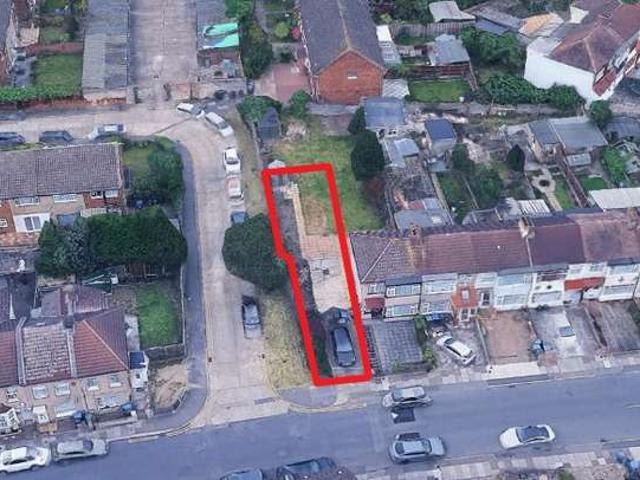 Land for sale in Ponders End, Greater London