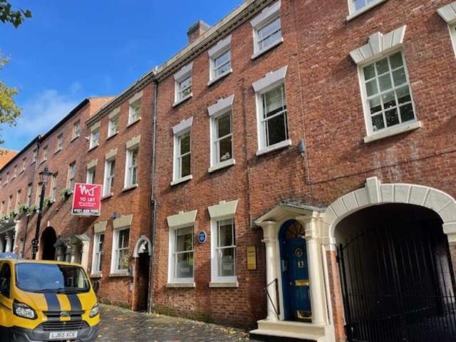 Land for rent in Birmingham, Jewellery Quarter