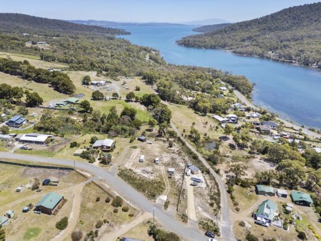 Land for sale in Eaglehawk Neck, Tasmania