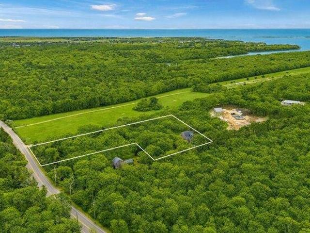 Land for sale in Edgartown, Massachusetts