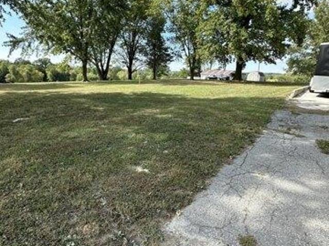 Land for sale in Fayette, Missouri