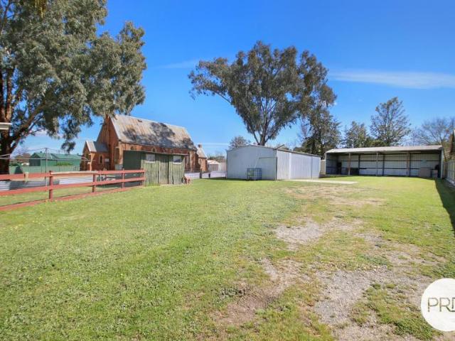 Land for sale in Chiltern, Shire of Indigo