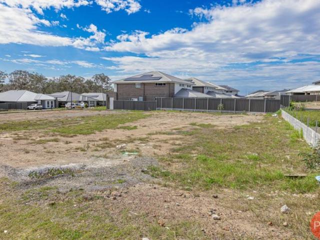 Land for sale in Chisholm, Newcastle-Maitland