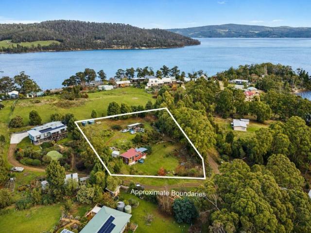 Land for sale in Deep Bay, Huon Valley