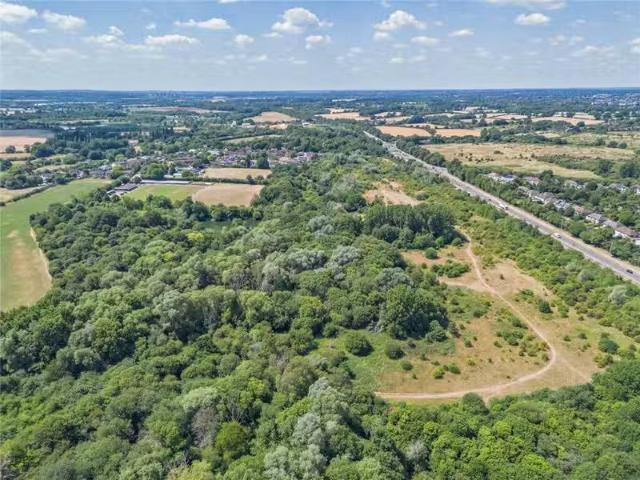 House for rent in Five Acres, Hertfordshire